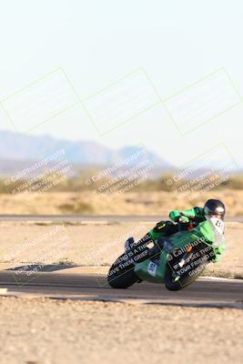 media/Dec-07-2025-CVMA (Sun) [[3e7d2de5dc]]/Race 17-Amateur Formula Middleweight/